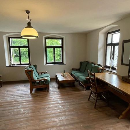 Buskovsky Mlyn 1580 Hotel Dolní Bousov Quarto foto