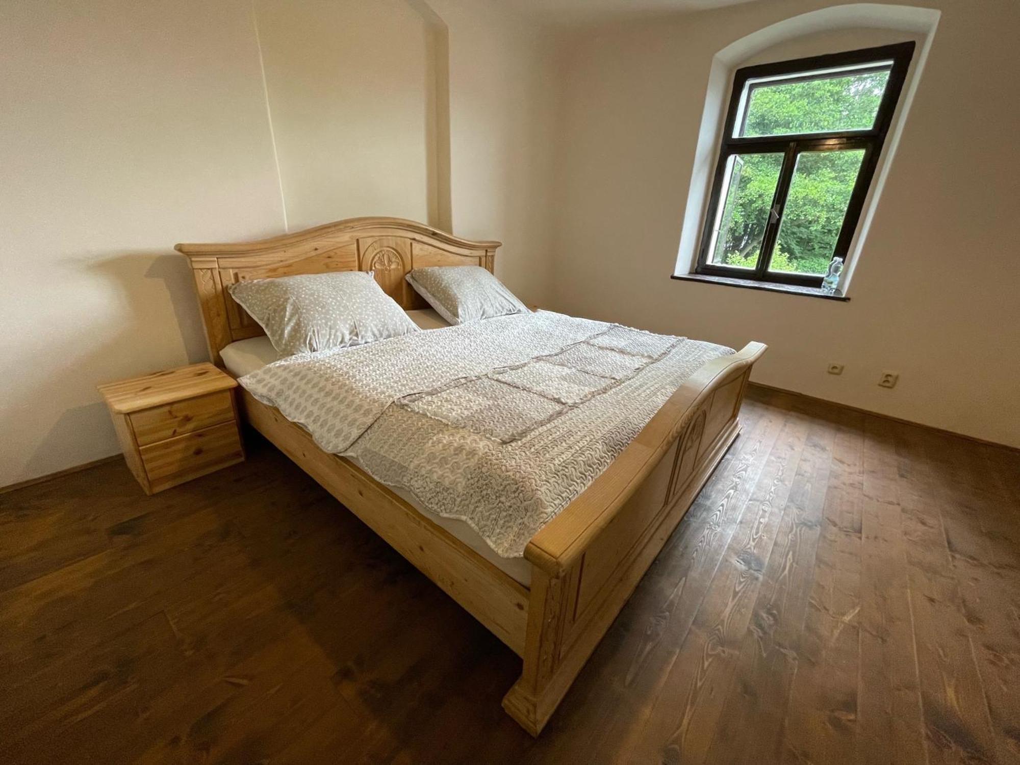 Buskovsky Mlyn 1580 Hotel Dolní Bousov Quarto foto